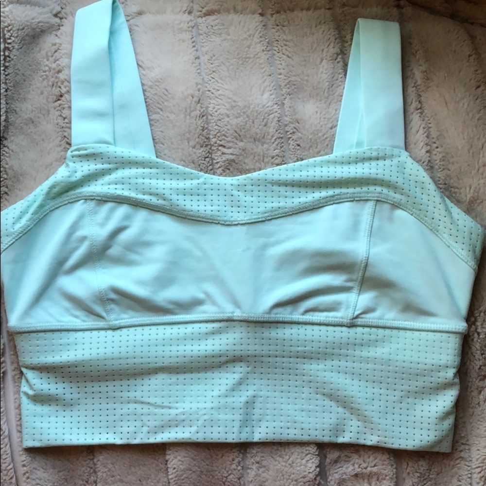 Lululemon sport bra